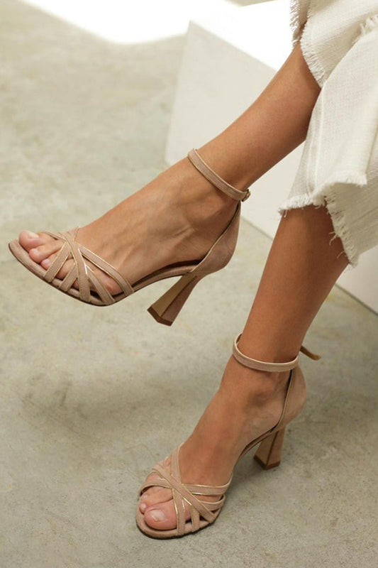 Victoria |  Round-Toe Heels