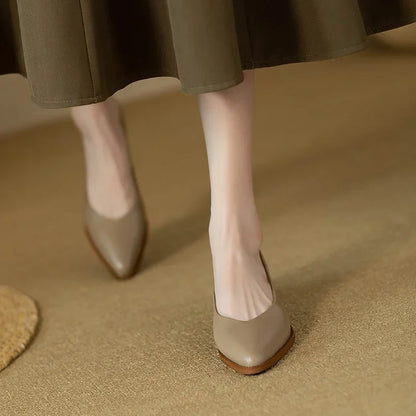 Helen Classic Pumps